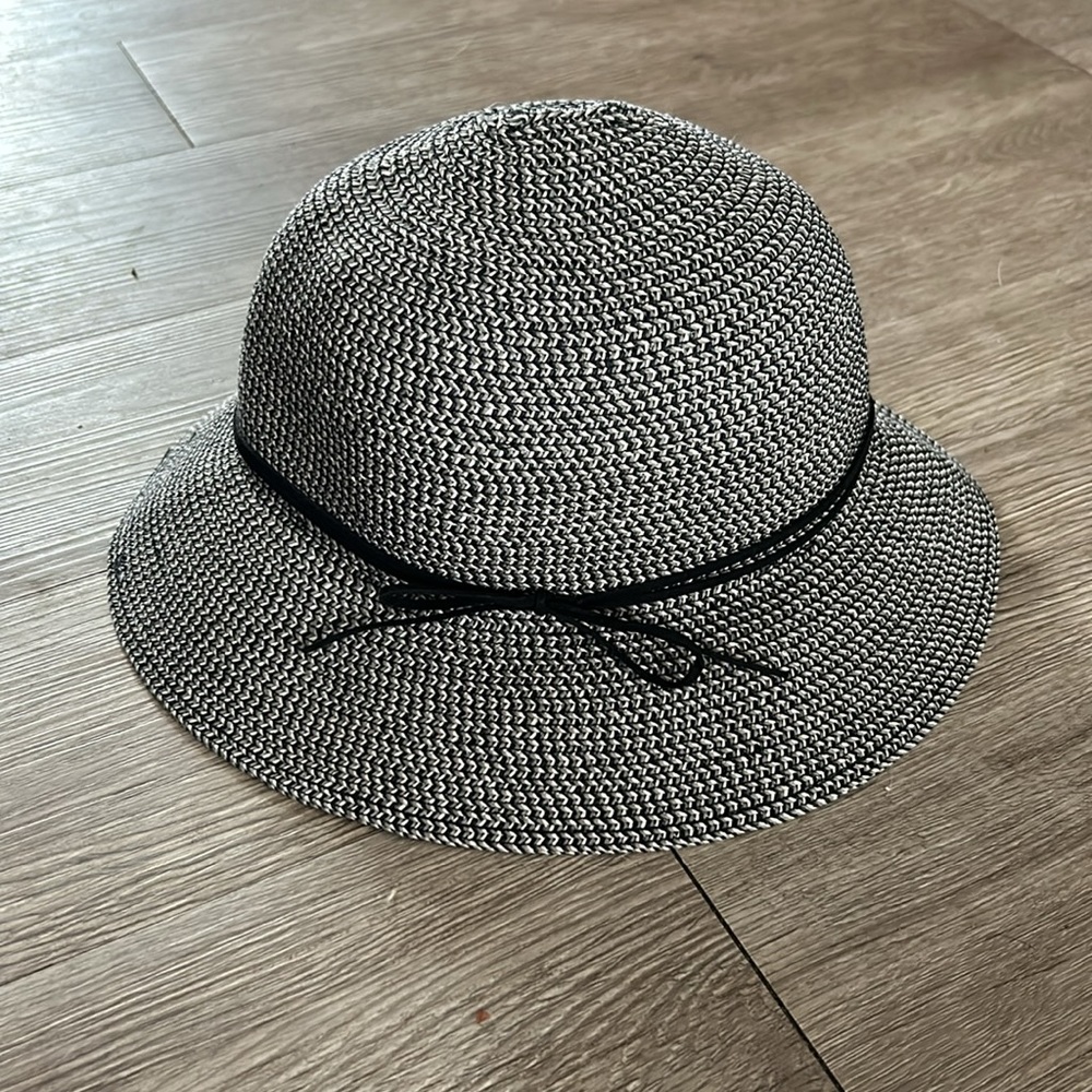 Packable Sun Hat - Picture 2 of 3